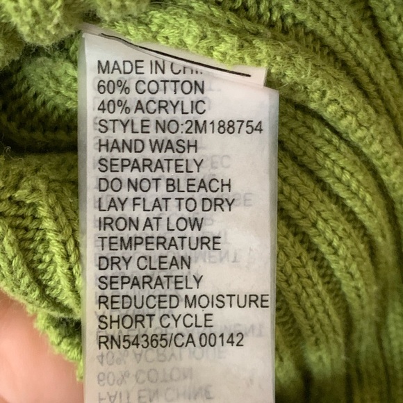 Bianca Nygard, Green crochet sweater, size M, big buttons, cotton blend. - Picture 6 of 6